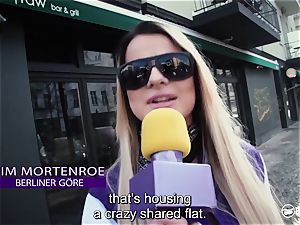 cabooses BESUCH - ash-blonde German porno starlet bangs insane fan